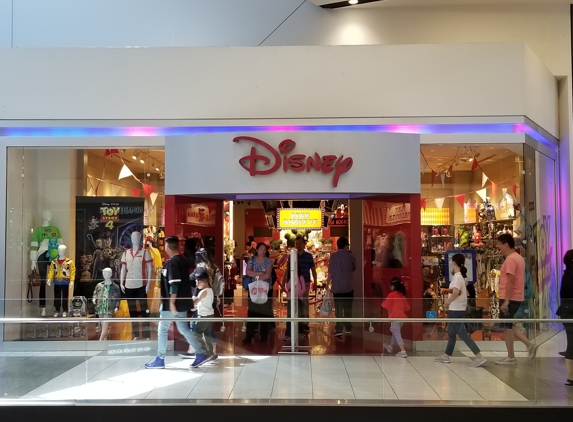 Disney Store - Arcadia, CA