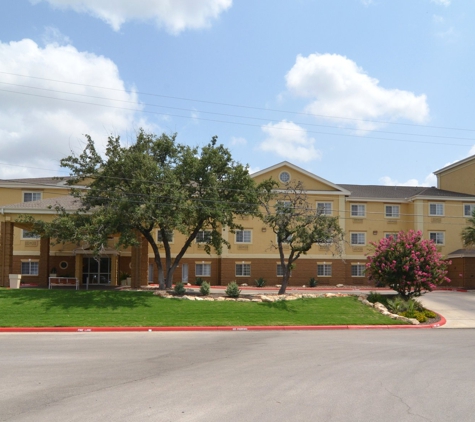 Holiday Inn Express & Suites San Antonio-Airport North - San Antonio, TX