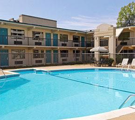 Days Inn by Wyndham Athens - Athens, GA