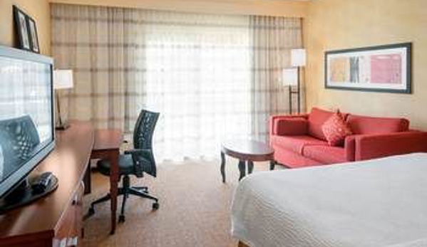 Courtyard by Marriott - Naperville, IL