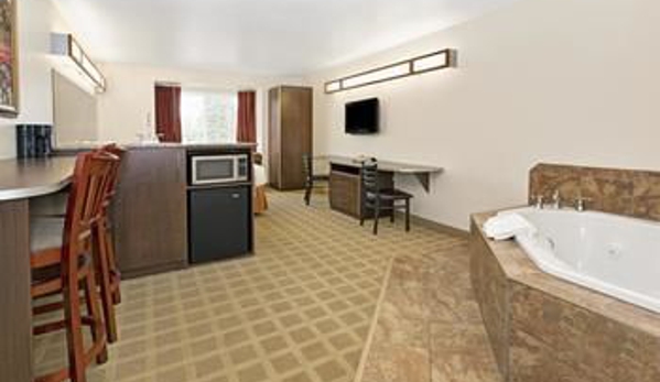 Microtel Inn & Suites by Wyndham Cheyenne - Cheyenne, WY