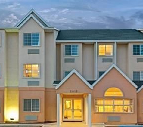 Microtel Inn & Suites by Wyndham Bushnell - Bushnell, FL