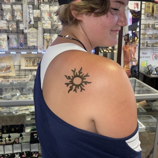 Egyptian Henna Tattoos, Hair Wraps & Airbrush Tattoos - Kissimmee, FL