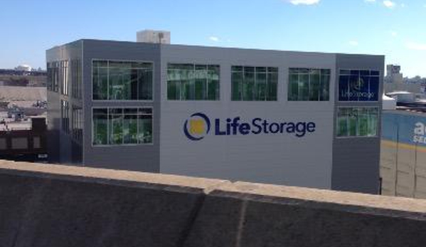 Life Storage - Long Island City, NY