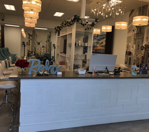 Platinum Nail Lounge - Santa Rosa, CA. Front reception area