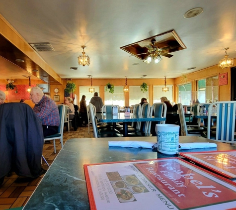 Isabel's Family Restaurant - Woodstock, IL