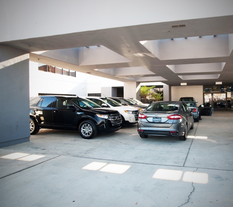 AutoNation Ford Lincoln Tustin - Tustin, CA