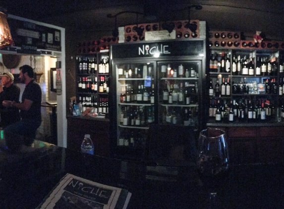 Niche Wine Lounge - Holly Springs, NC