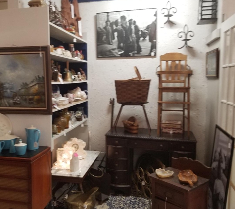 Moxie - Richland Hills, TX. Antiques