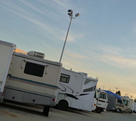 Executive RV Center - Fullerton, CA