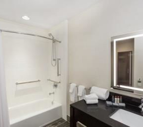 Wingate by Wyndham Miami Airport - Doral, FL