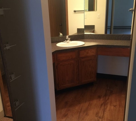 Mountain Village Apartments - Waukesha, WI