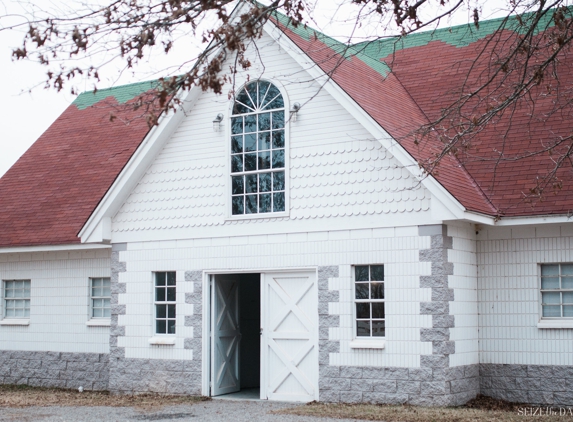 Ashleigh's Gathering Barn - Lavaca, AR