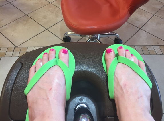 A J Elite Nails & Spa - Branson, MO