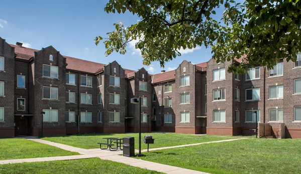 Brownstone Apartments - Indianapolis, IN