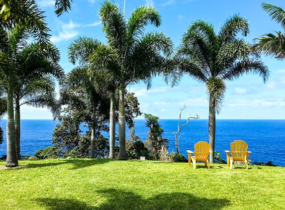 Ocean Front Legacy Vacation Rental - Hakalau, HI. Park between Inn and Ocean