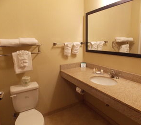 Cobblestone Hotel & Suites - Crookston, MN