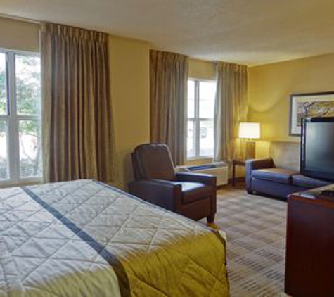 Extended Stay America Select Suites - Phoenix - Airport - E. Oak St. - Phoenix, AZ