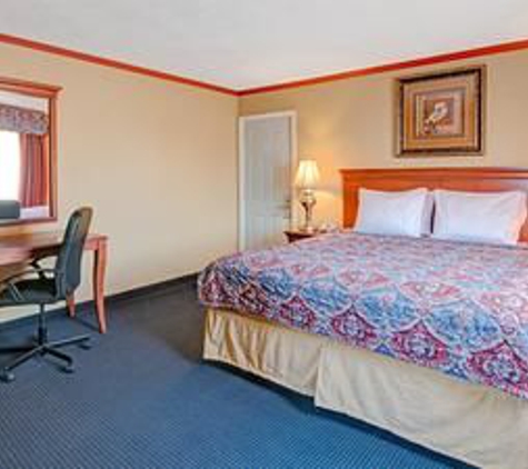 Days Inn by Wyndham Albuquerque Downtown - Albuquerque, NM