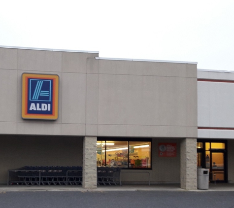 Premiere Dental of Northeast - Philadelphia, PA. ALDI Grant Ave just few paces away from Premiere Dental of Northeast