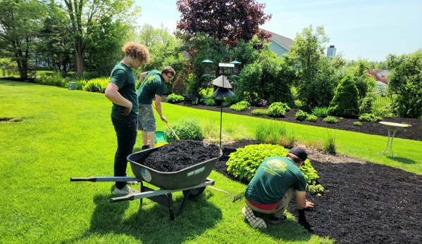 Summit Lawn Care of Queensbury - Queensbury, NY. Mulching Queensbury