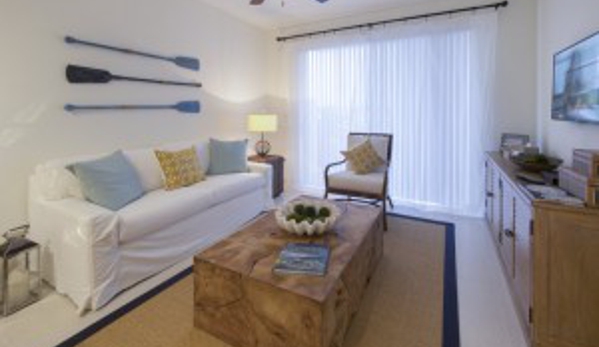 Town City Center Luxury Apartments - Pembroke Pines, FL