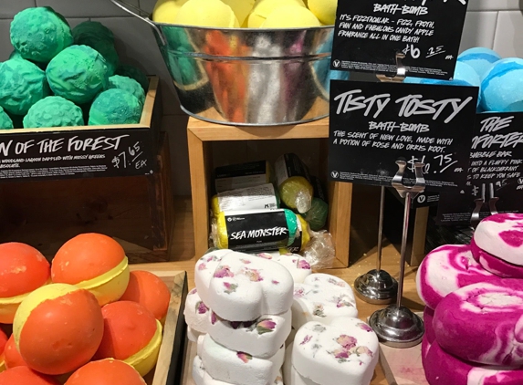 Lush Cosmetics Beachwood - Beachwood, OH