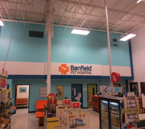 Banfield Pet Hospital - Clarksville, TN