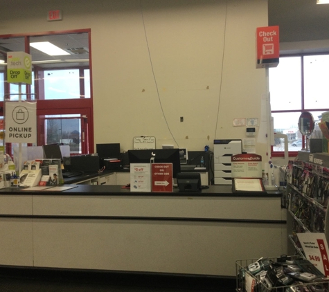 Staples - Shorewood, IL