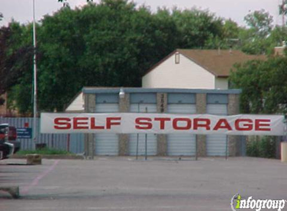 A1 Absolute Self Storage - Garland, TX