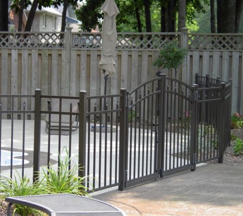 Colonial Fence - Fraser, MI