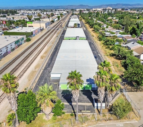 Extra Space Storage - Van Nuys, CA