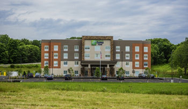 Holiday Inn Express & Suites Jamestown - Jamestown, NY