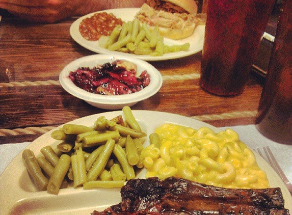 Bubba's BBQ and Steakouse - Ennis, TX