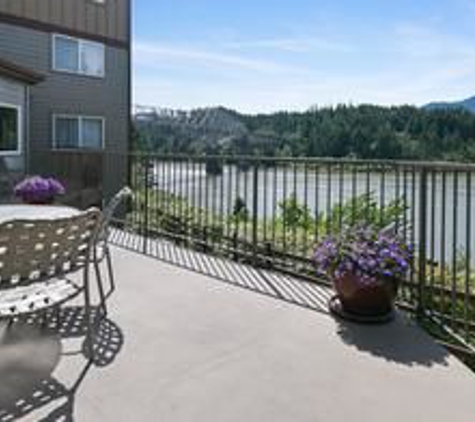 Best Western Plus Columbia River Inn - Cascade Locks, OR