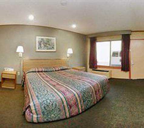 Econo Lodge - West Haven, CT