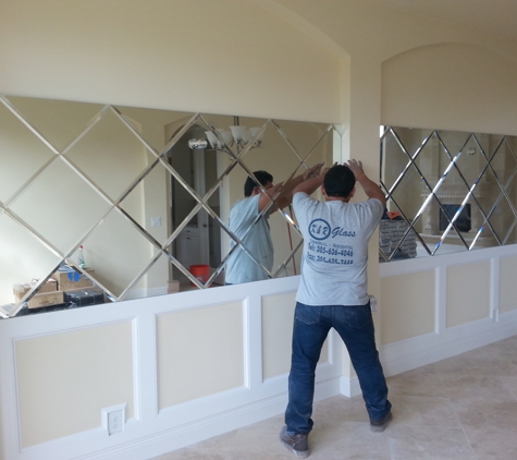 K & R Glass & Mirror Inc