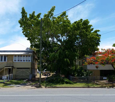 Barlows Tree Services - Frenchville, QLD