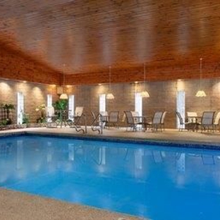 Ramada by Wyndham Lewiston Hotel & Conference Center - Lewiston, ME