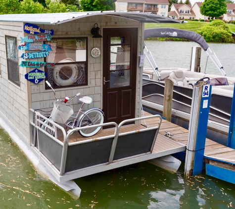 Michigan Boat Rentals - Port Huron, MI. Boat Rental Office