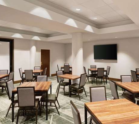 Embassy Suites by Hilton Tysons Corner - Vienna, VA