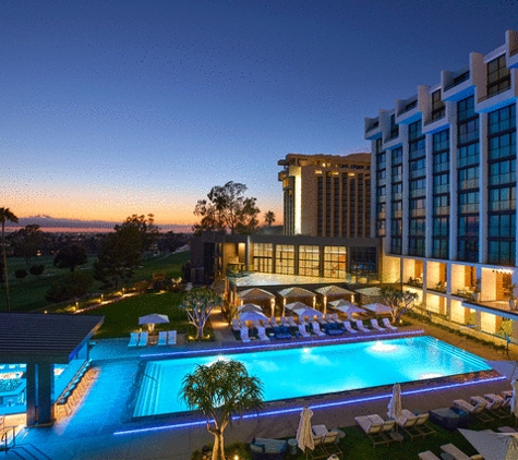VEA Newport Beach, a Marriott Resort & Spa - Newport Beach, CA