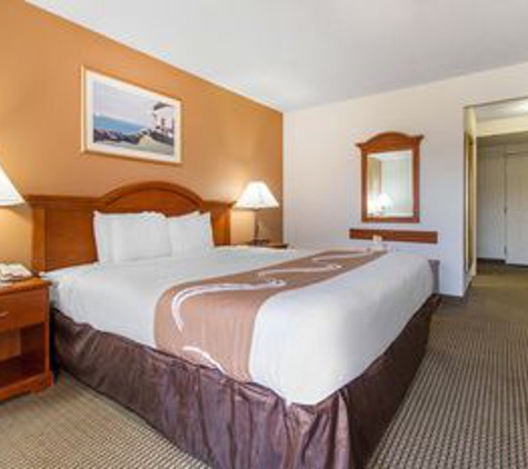 Quality Inn & Suites Crescent City Redwood Coast - Crescent City, CA