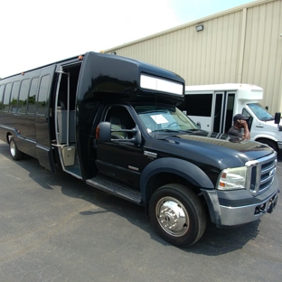 Deluxe 1 Limo LLC - Tupelo, MS. 25 - 28 PASSENGER BUS