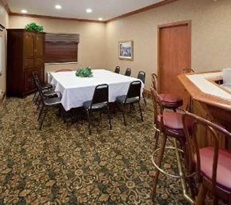 Baymont Inn & Suites - Chelsea, MI