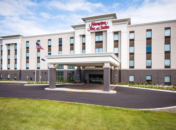 Hampton Inn & Suites at Wisconsin Dells Lake Delton - Wisconsin Dells, WI