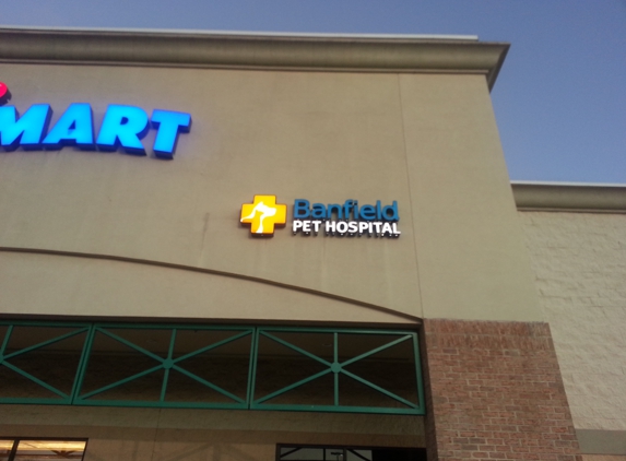 Banfield Pet Hospital - Midlothian, VA