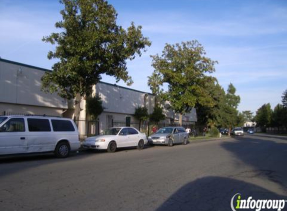 Sierra Vista Apartments - Fresno, CA