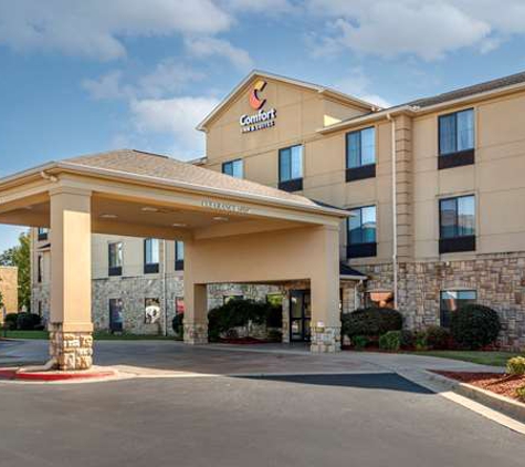 Comfort Inn & Suites Russellville I-40 - Russellville, AR