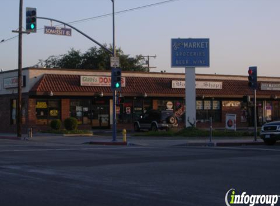 Glady Doughnuts - Bellflower, CA